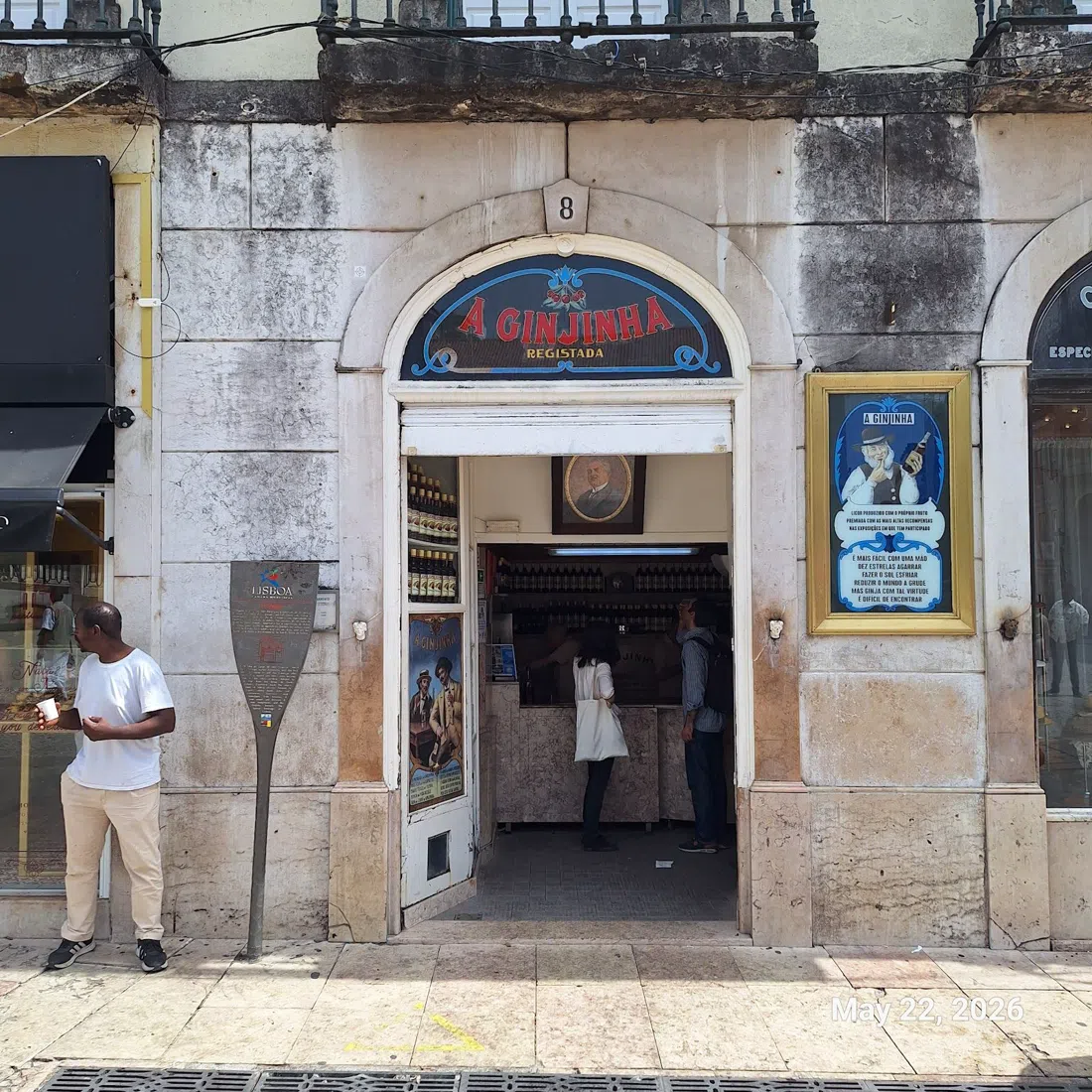 A Ginjinha (Rua das Portas de Santo Antão / Largo de São Domingos), Lissabon