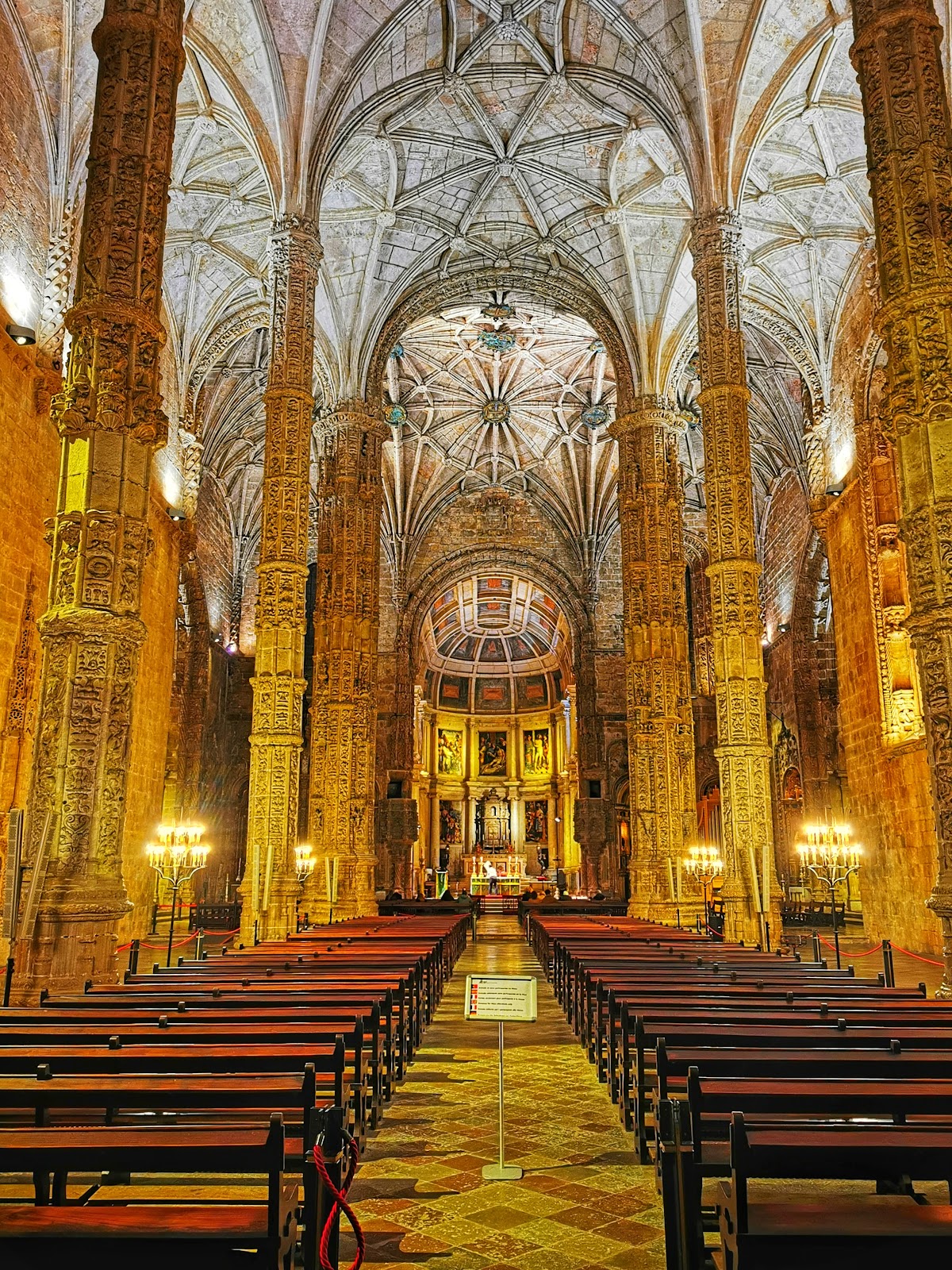 Jerónimos Monastery — photo 2