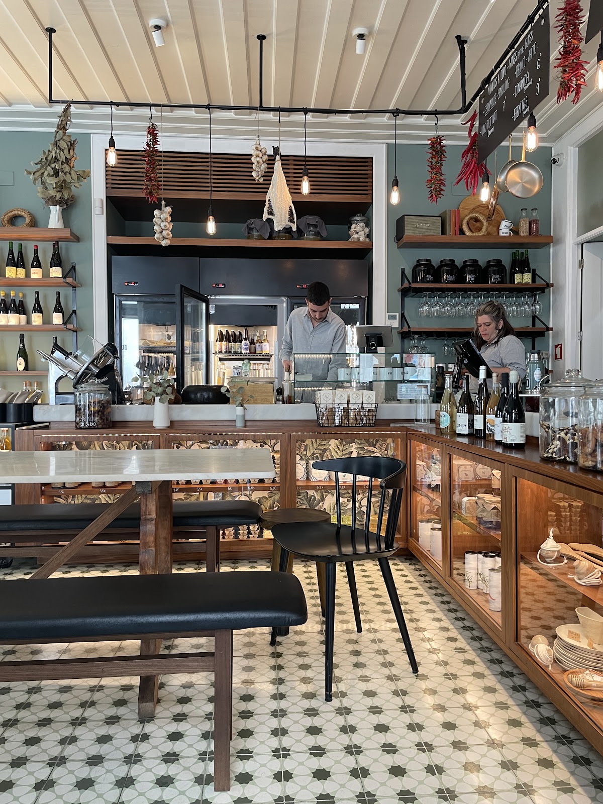 Prado Mercearia, Lisbon