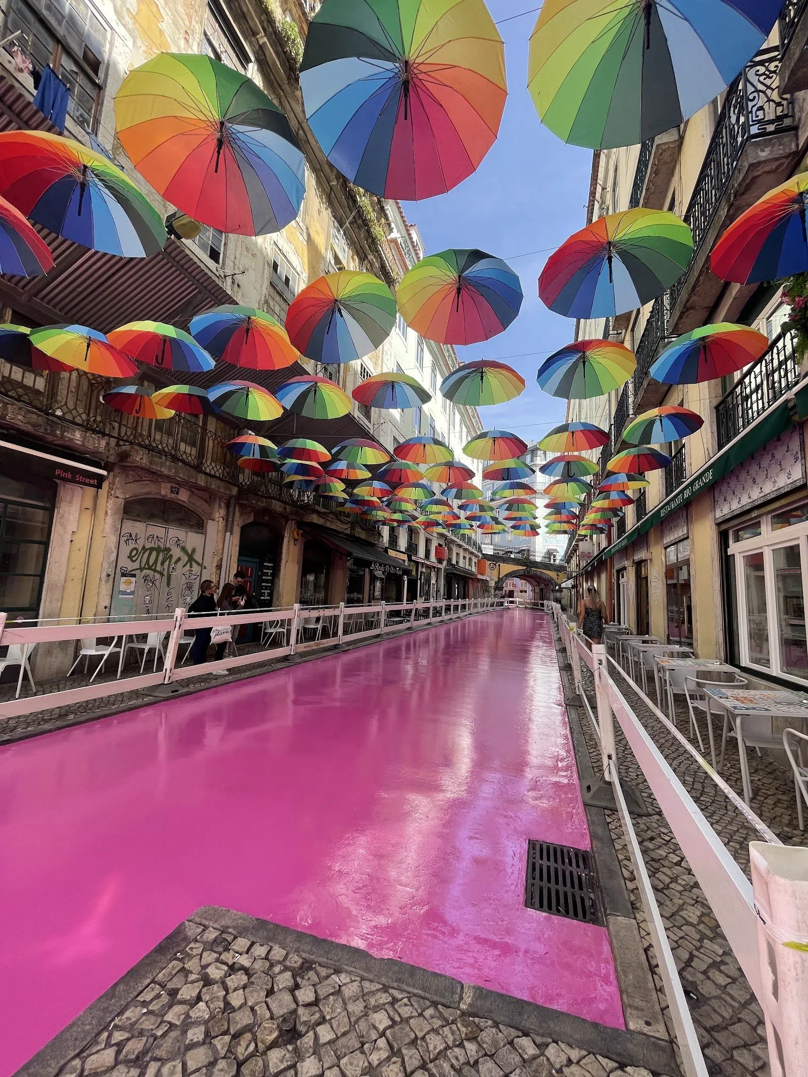 Pink Street (Rua Nova do Carvalho), Lisbon
